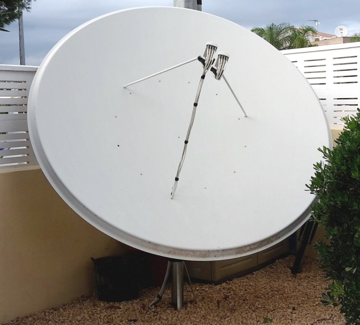 schotel 235cm 25 gr.schuin.jpg