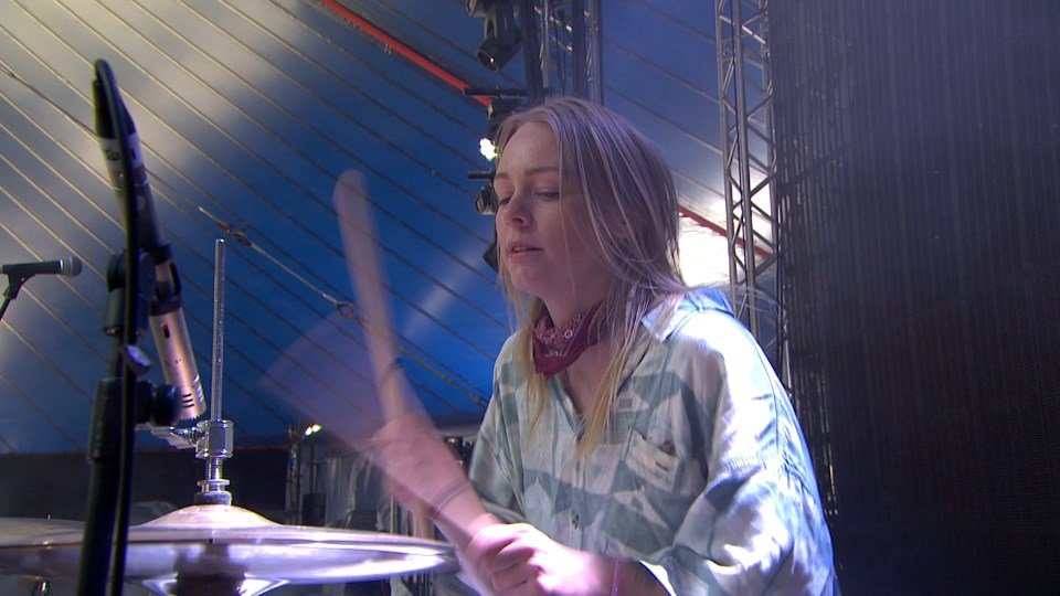 RADIO 1 STAGE noevent 20180825_132736 #1.ts_snapshot_06.44_[2018.08.25_13.35.58].jpg