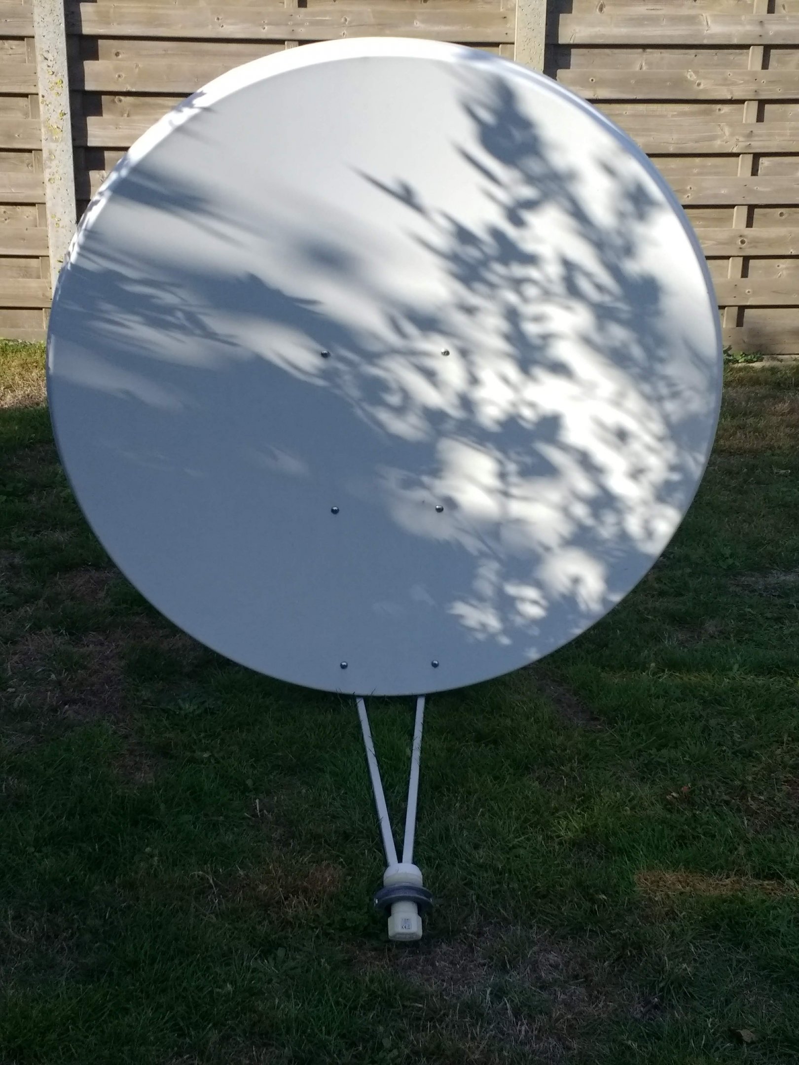 Tijdens ~ tumor Vervuild GIBERTINI SCHOTELANTENNE - 120CM - 2dehands - Sat4all - Alles over  Satelliet TV, Ziggo en Telenet!