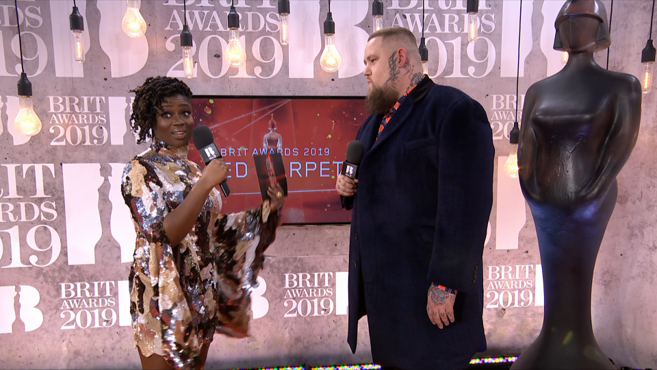 UKI 1487 Brits 2019 ITV2 noevent 20190220_194519 #1.ts_snapshot_06.07_[2019.02.20_19.57.31].png