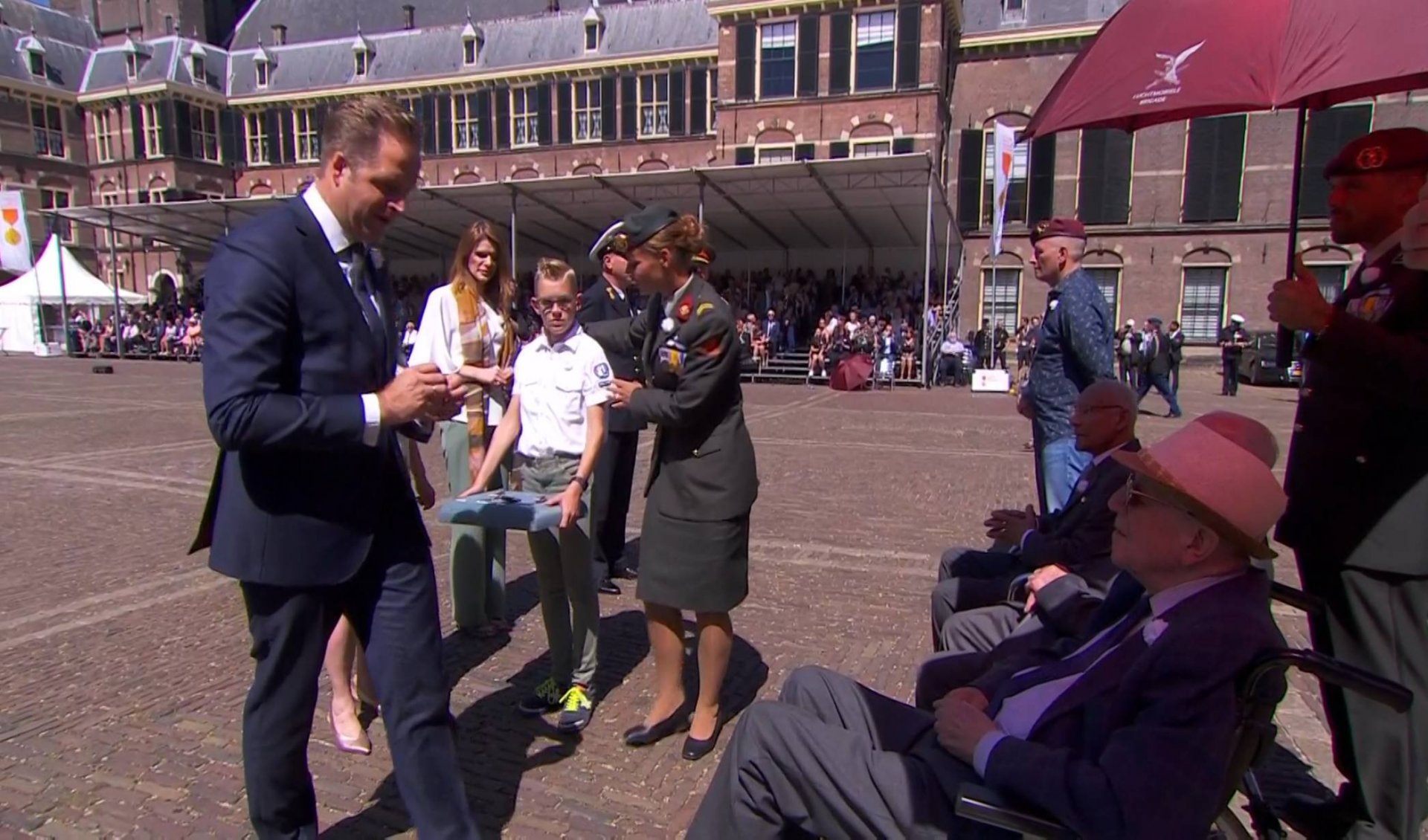 NLUSS HOL310_3520 12576_V_3600_20190629_120659.jpg