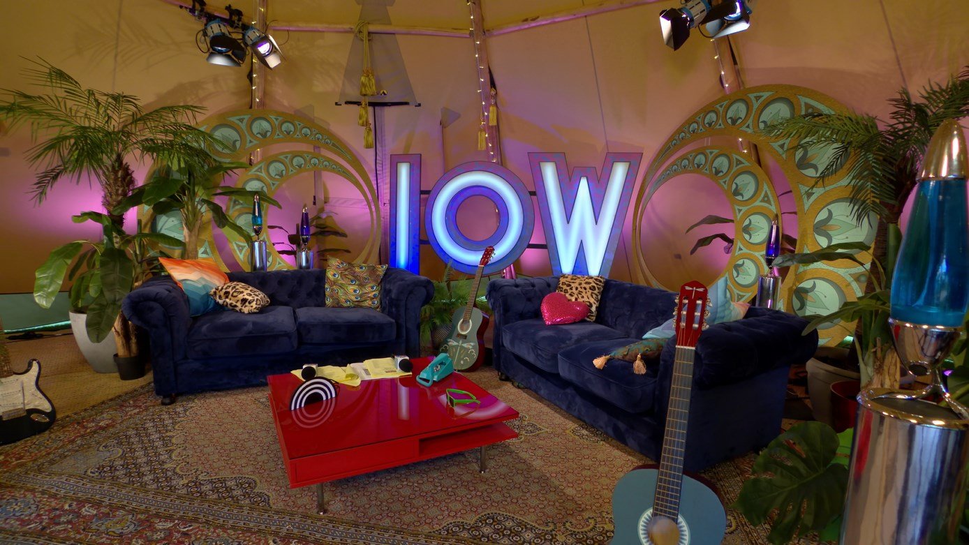 Nameless 12686_1 noevent 20190614_180004 #1.ts_snapshot_01.15.55_[2019.06.15_10.34.44].jpg