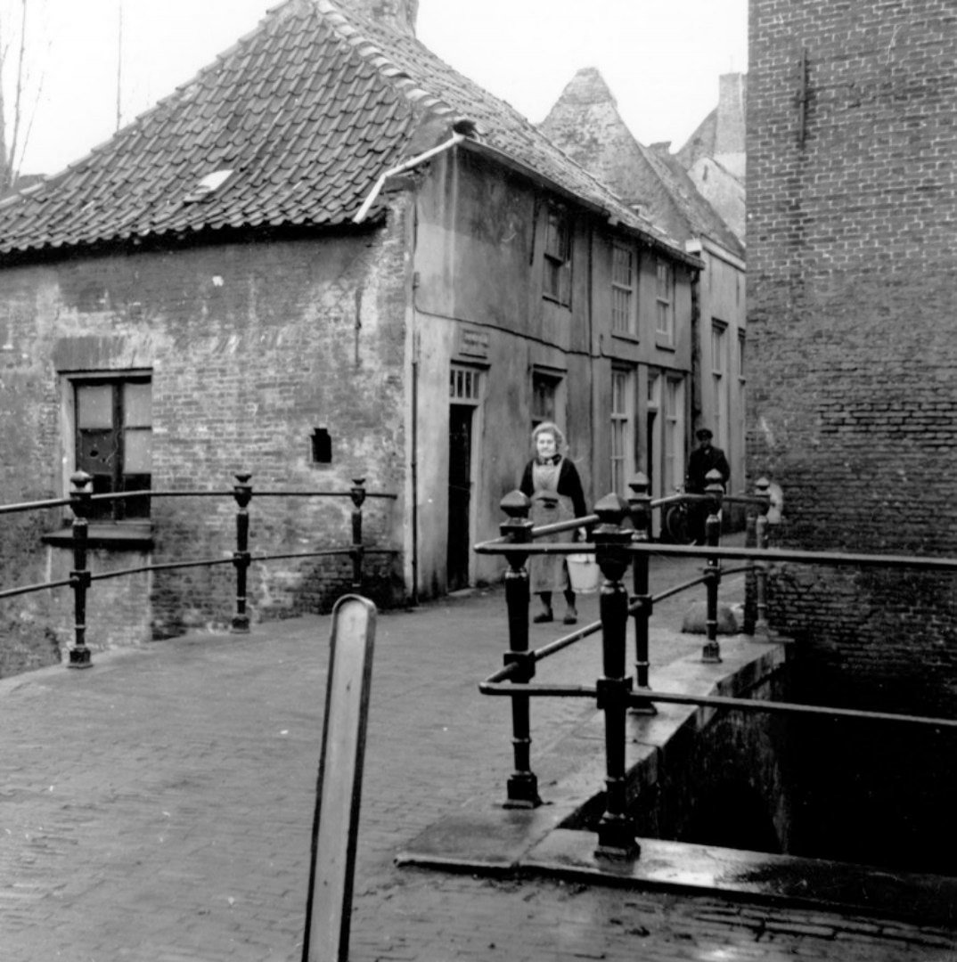 water halen in uilenburg 1950.jpg