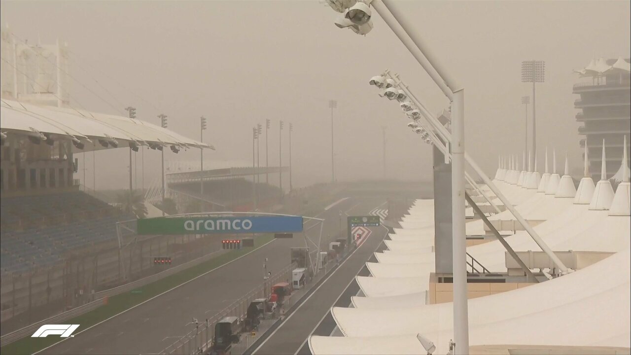 zandstorm in Bahrein op 1e testdag.jpg