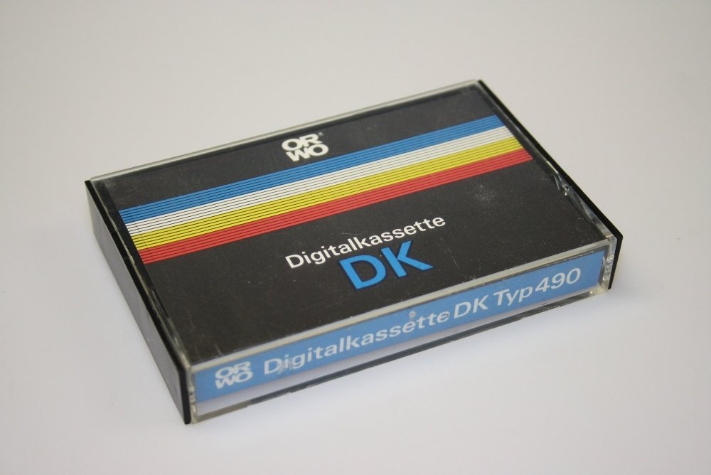 1788819618_orwodigitalkassette.jpg.9b3ae857dd7f8d20dac8ede423790347.jpg