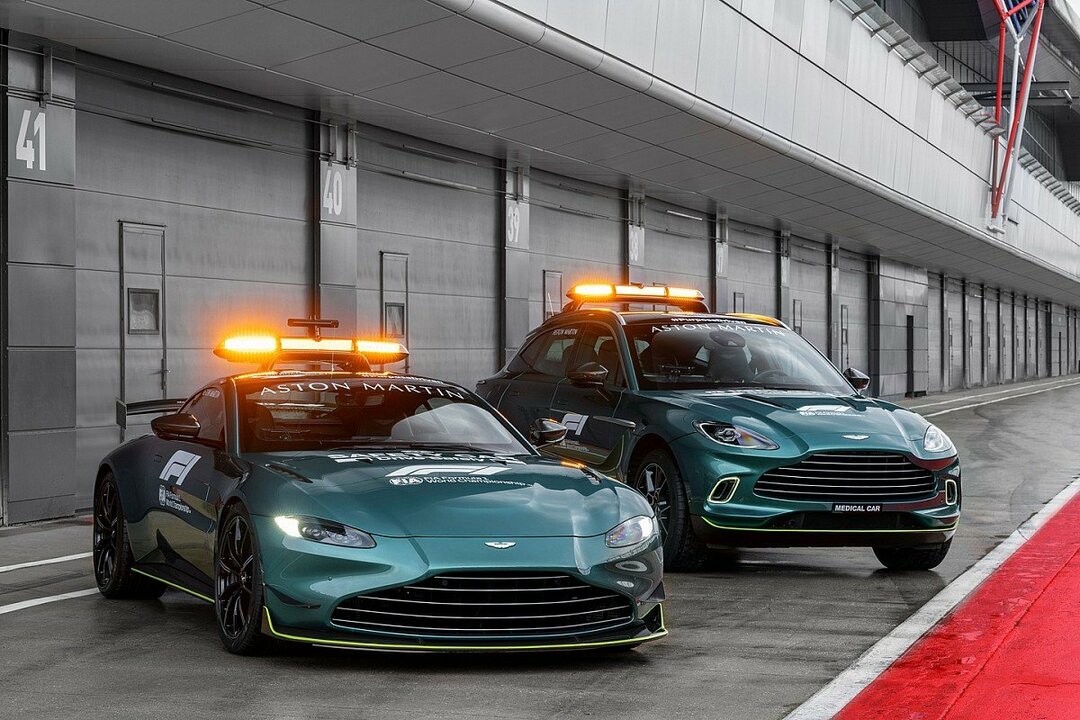 aston-martin safety car.jpg