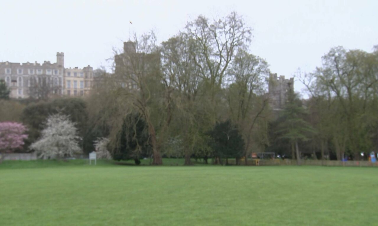 APTN Windsor Path 1_0235 12523_V_4600_20210410_175811.jpg