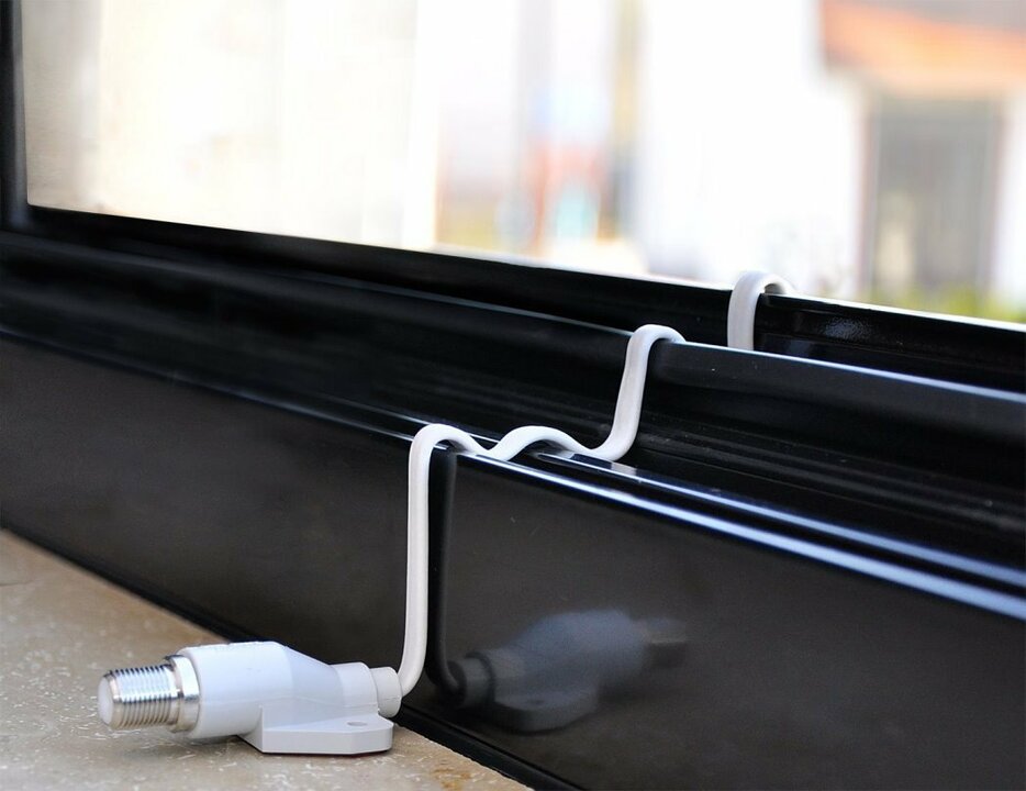 DUR-line Profi Fensterdurchführung3.jpg