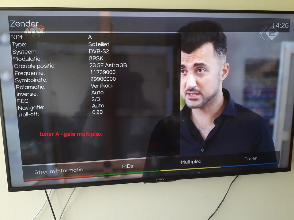 tuner A - gele multiplex.jpg