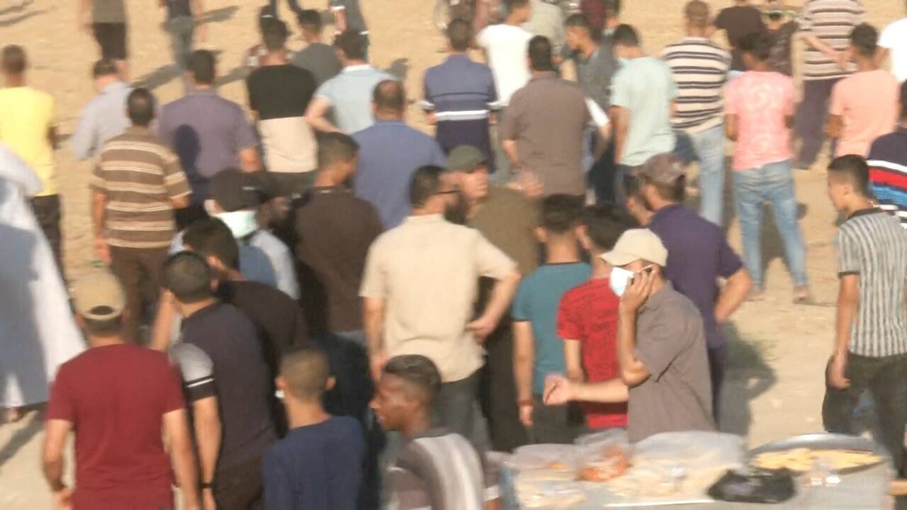 fact_media _sng_0215 11476_H_2200_20210825_165107.jpg