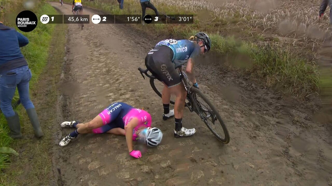 GCR_F432_1_FEED INTER PARIS_ROUBAIX_0070 10987_V_7200_20211002_153001.jpg