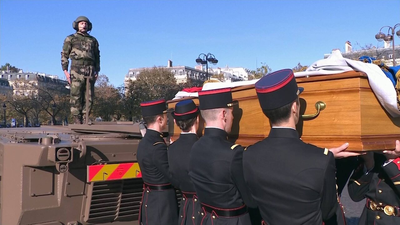 F512_F3 STAND UP_3520 12717_V_7200_20211111_115125.jpg