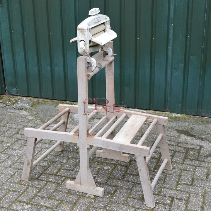 wasbok met wringer.jpg