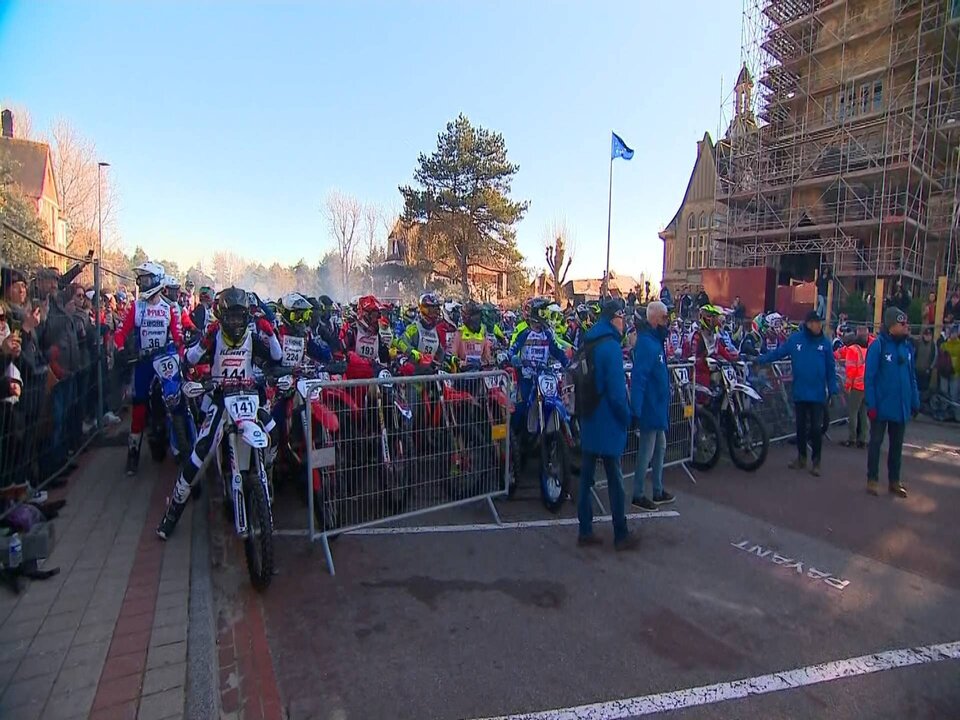 F456_DSNG_AMIE_COD1_3520 12630_V_4800_20220227_131213.jpg