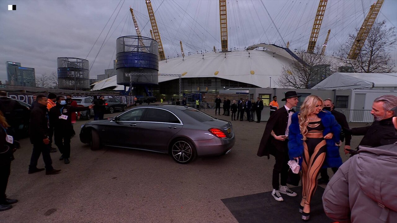 BRITS RED CARPET SAT BU_0282 12635_V_15000_20220208_175030.jpg