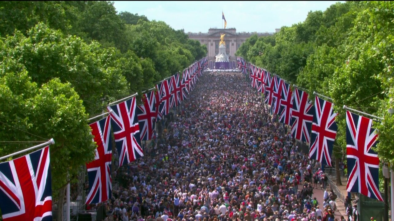 trooping the colours.jpg