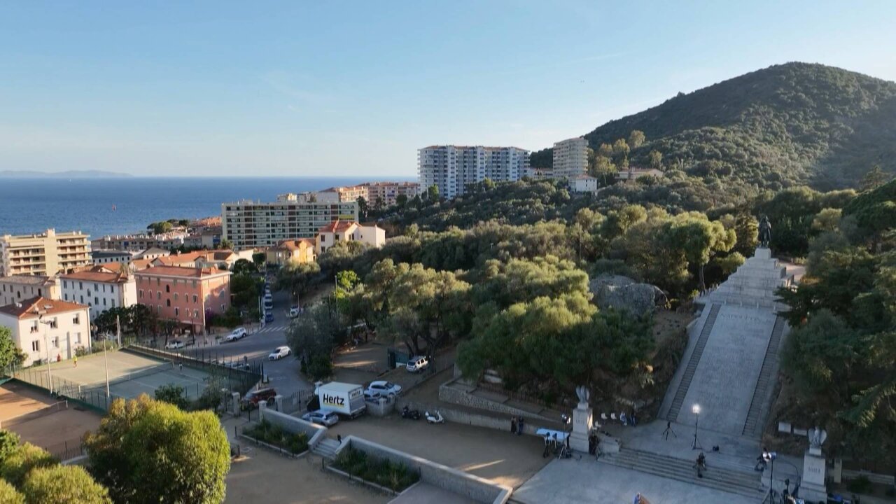 Nameless 12550_1_3520 12550_V_4667_20220607_192057.jpg