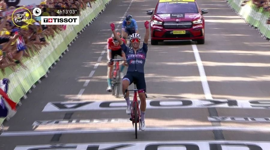 GCR_F503_1_TDF_ARRIVEE FEED1_0235 12608_V_7200_20220715_173107.jpg