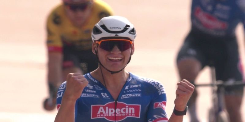 GCR_F525_1_Signal Habillage FTV_0235 12539_V_7200_20230409_170800.jpg