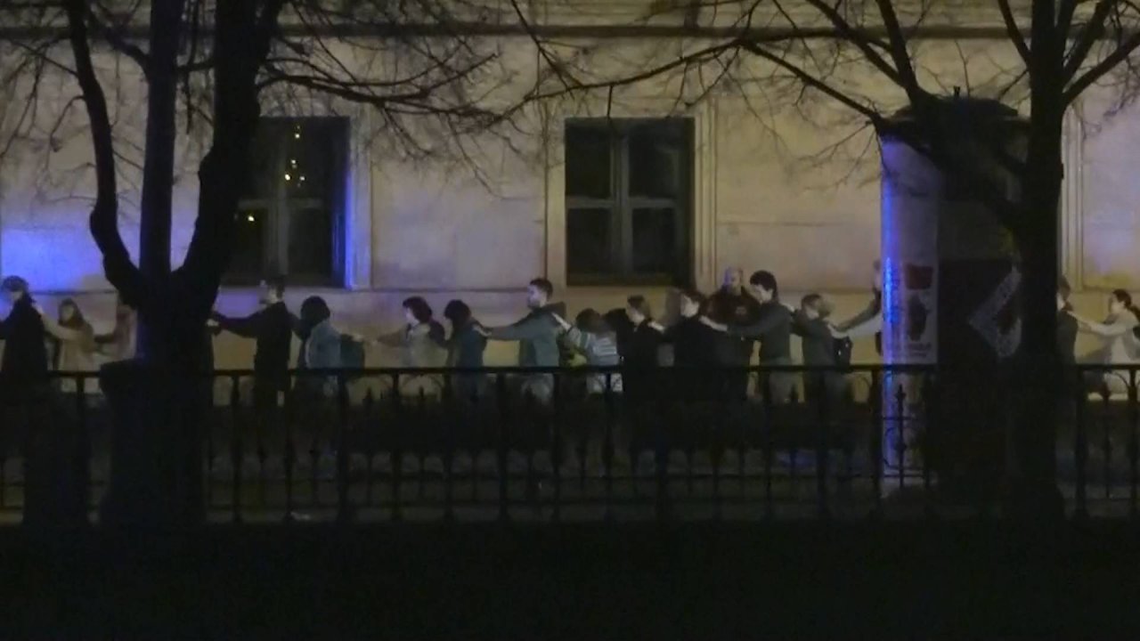 Reuters TV News_3380 11126_H_17250_20231221_185242.jpg