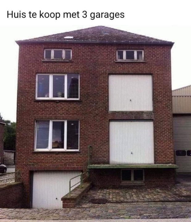 Huis te koop met 3 garages.jpg