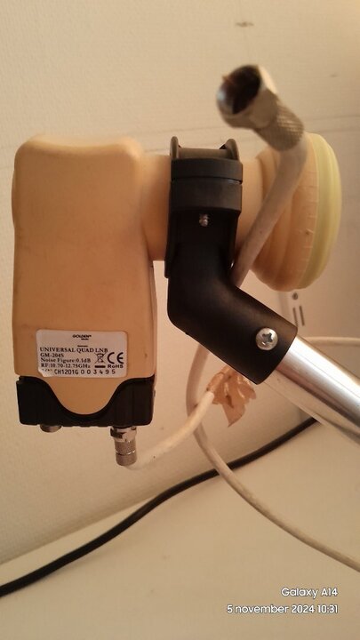 20241105_103108 nameless 40cm satellite Dish - Golden®​​ Media Universal Quad LNB GM-204S.jpg