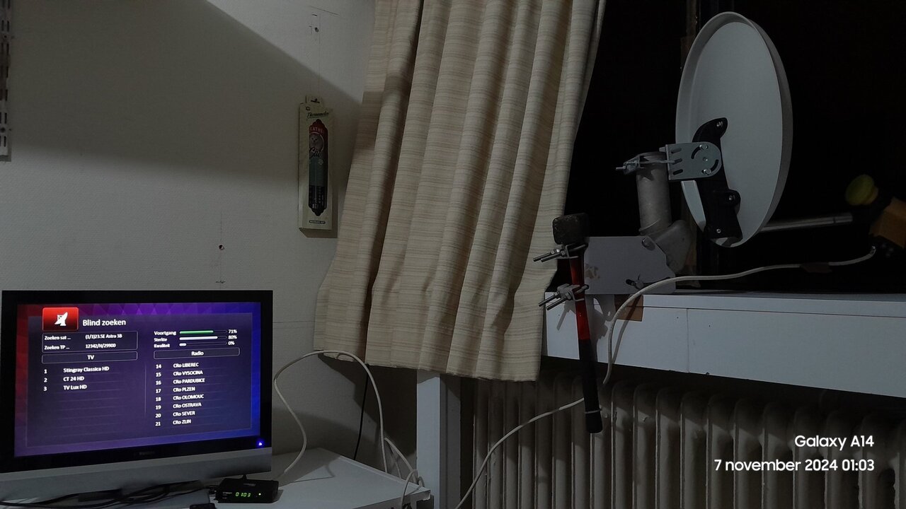 20241107_010356 - 23,5° East reception with 40cm satellite dish.jpg