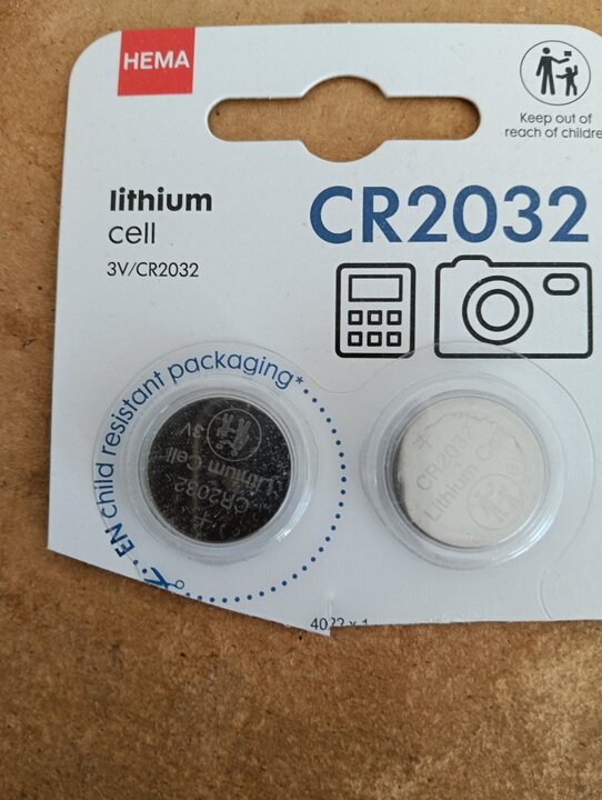 CR2032.thumb.jpg.3079e0e2c039035491ccc16c2456b4d8.jpg